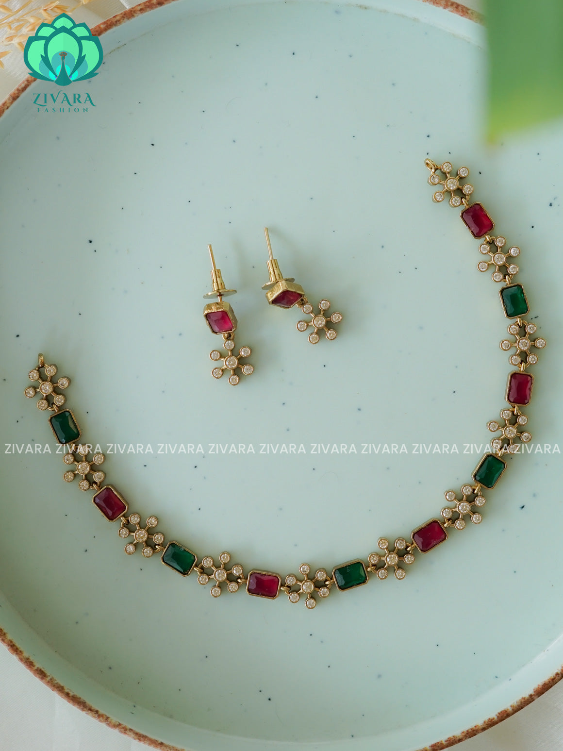 RUBY GREEN - MOTIF FREE - stylish and minimal elegant neckwear with earrings- Zivara Fashion
