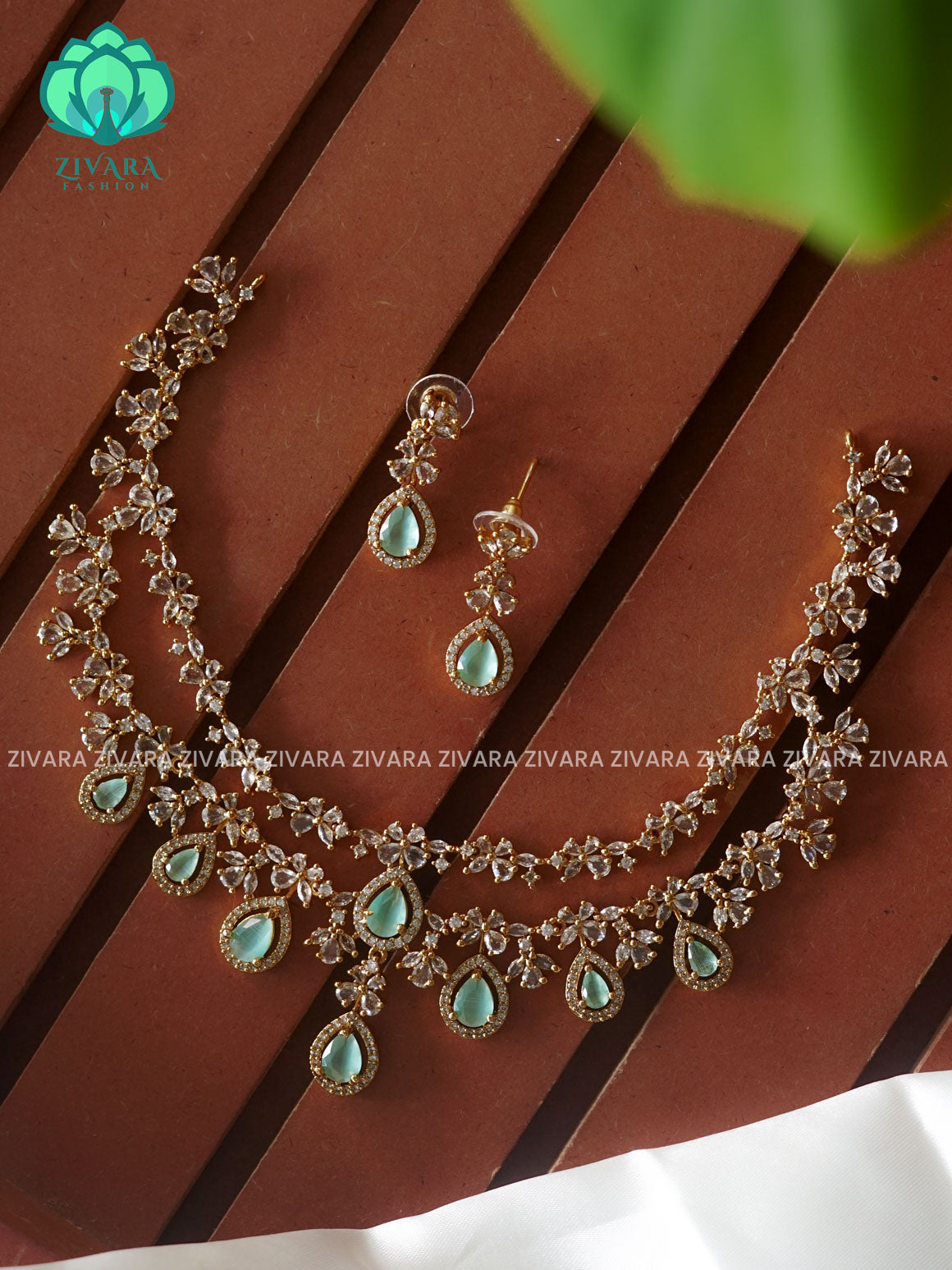 PASTEL GREEN STEP - stylish and minimal elegant neckwear with earrings- Zivara Fashion
