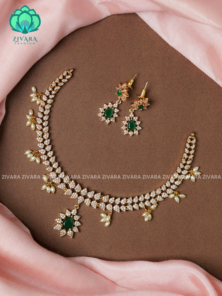 GREEN- FLOWER PENDANT BRIGHT GOLD  - stylish and minimal elegant neckwear with earrings- Zivara Fashion (Copy)