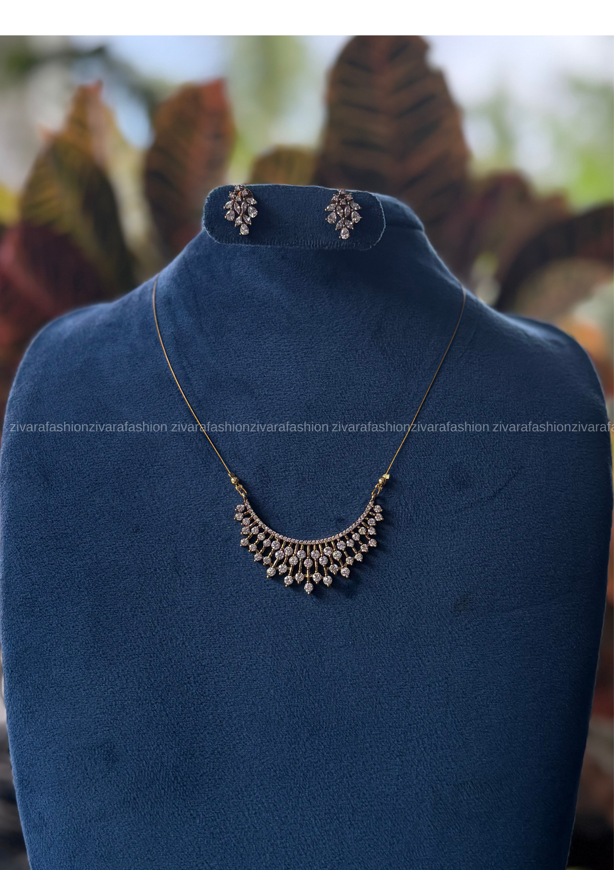 U shape pendant INVISIBLE MINIMAL ELEGANT HANDMADE NECKLACE WITH BRILLIANT FINISH MOTIFS- ZIVARA FASHION