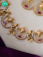 Elegant conch stone Neckwear with earrings- Zivara Fashion-