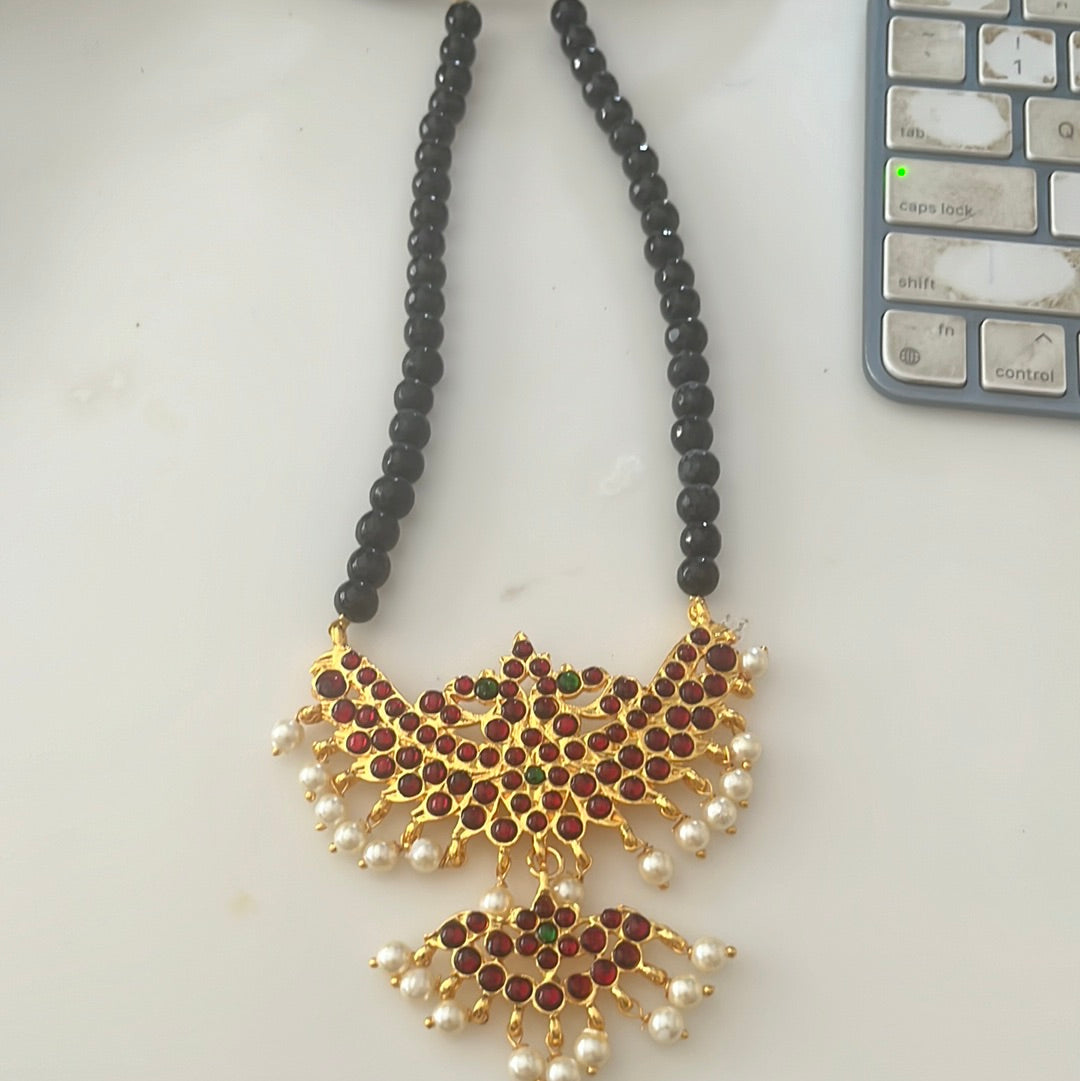 Azhagi - Traditional kemp neckwear with agate beads-south indian kemp neckwear for women