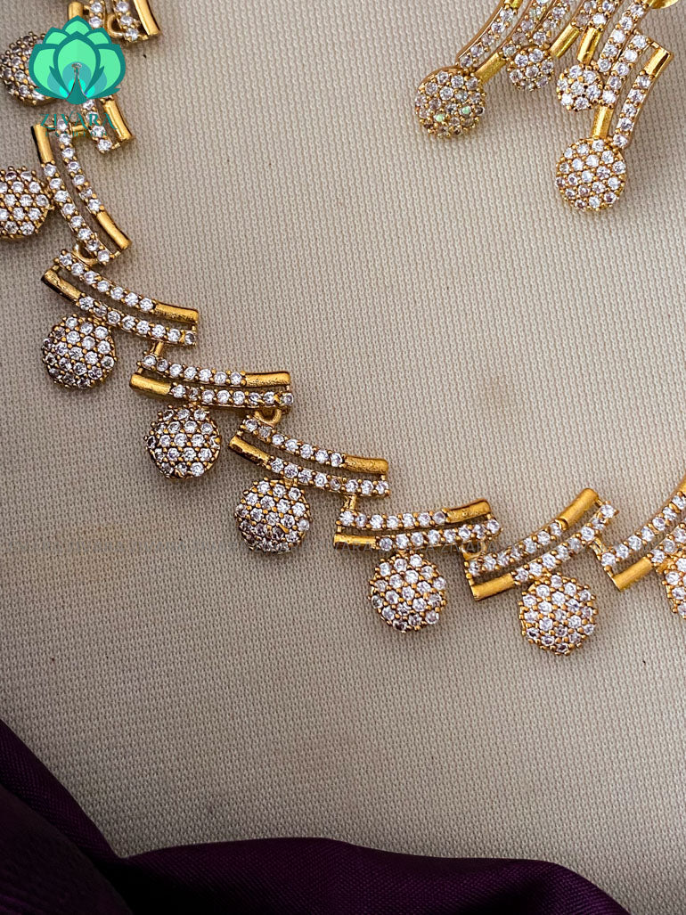 Beautiful stone elegant neckwear with earrings- Zivara Fashion