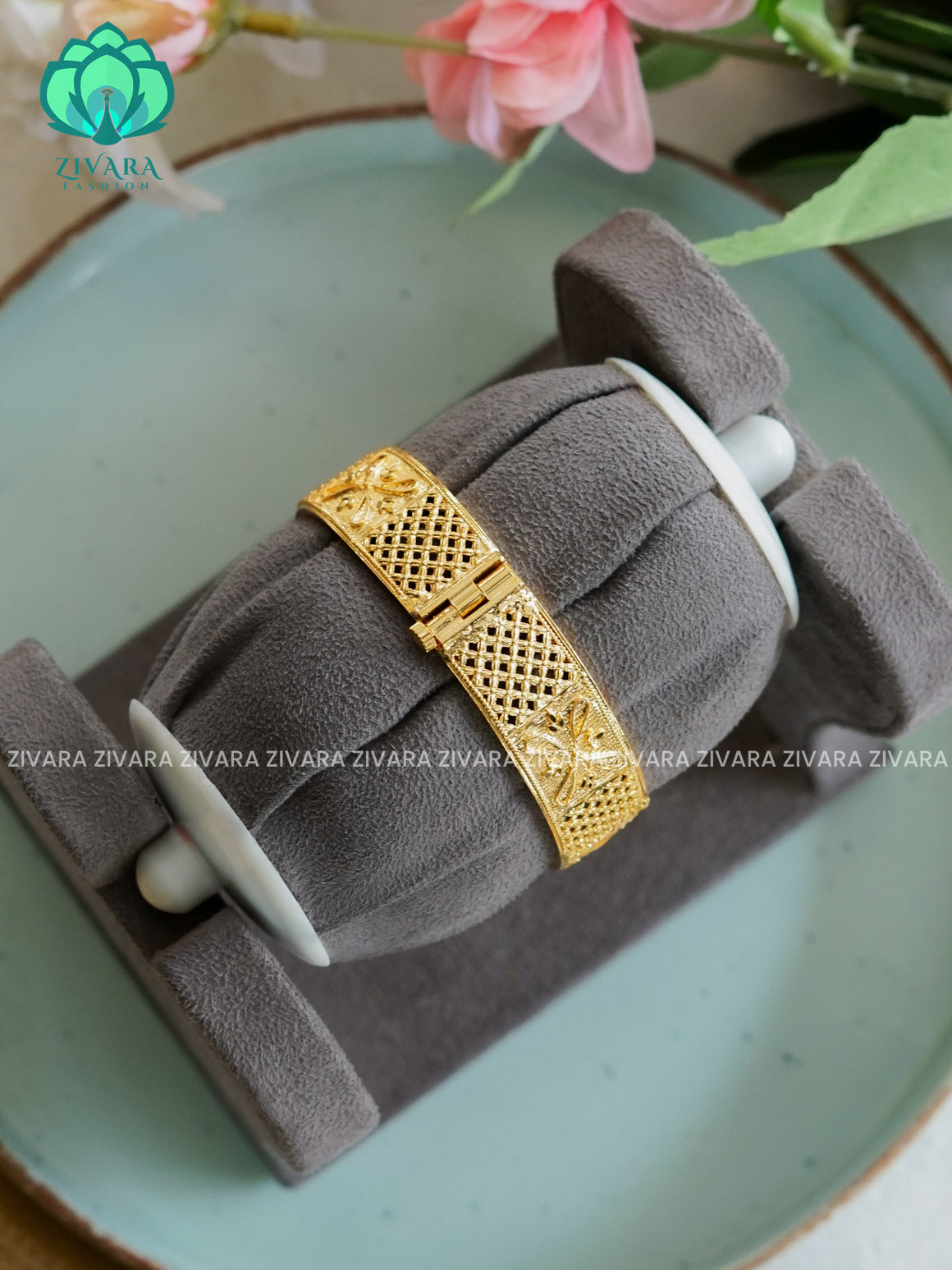 2 piece gold polish - Premium quality daily use bangles - Zivara fashion (Copy)