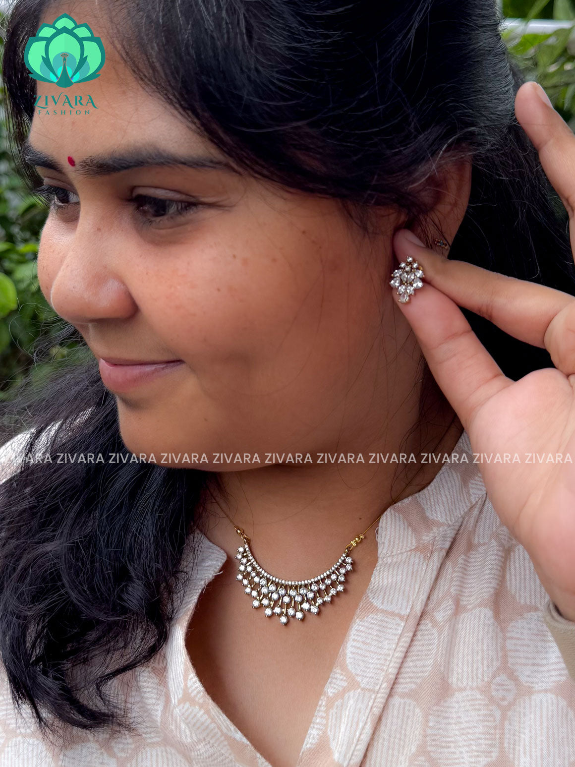 U shape pendant INVISIBLE MINIMAL ELEGANT HANDMADE NECKLACE WITH BRILLIANT FINISH MOTIFS- ZIVARA FASHION