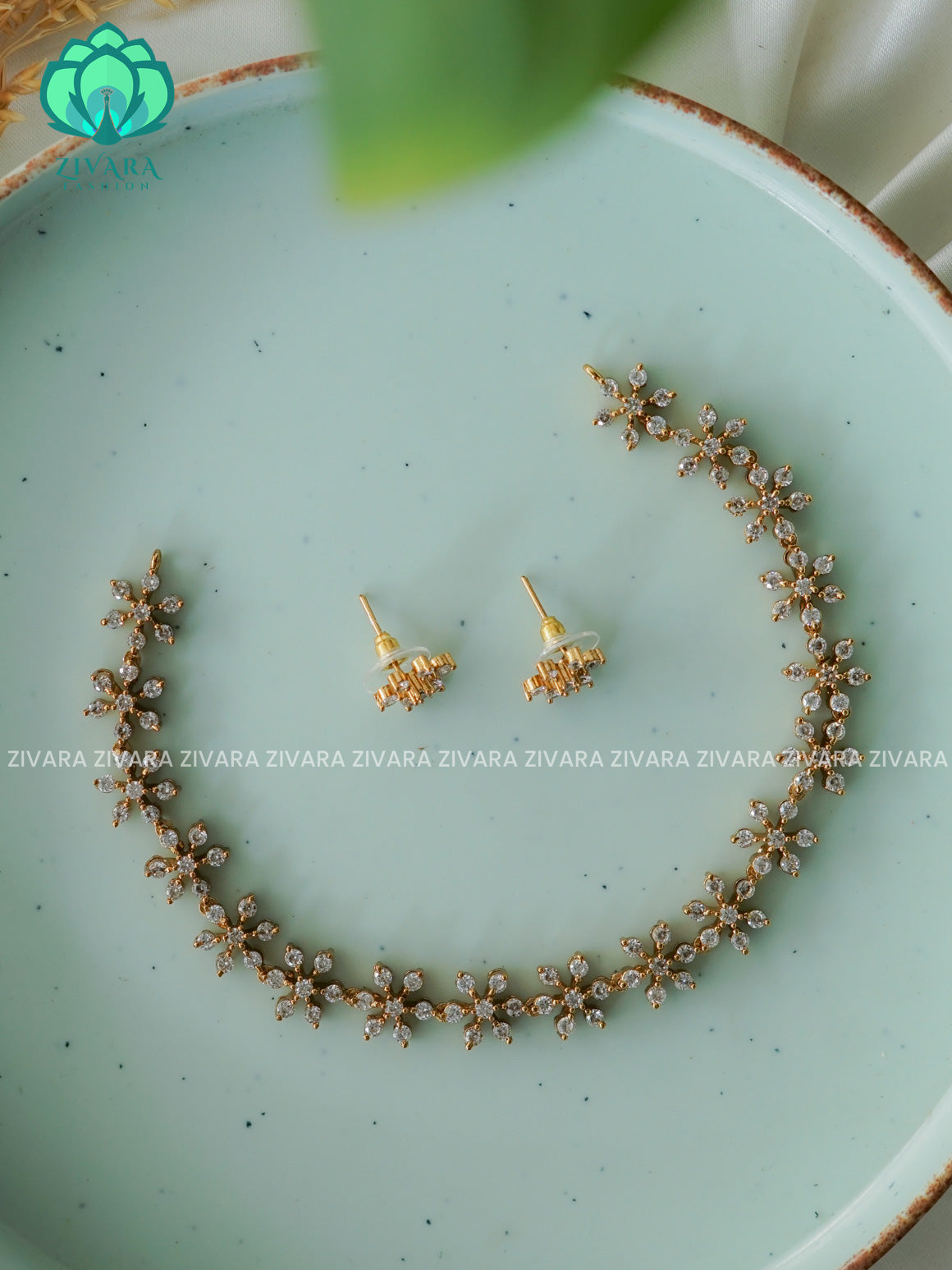 WHITE STONE STAR - stylish and minimal elegant neckwear with earrings- Zivara Fashion