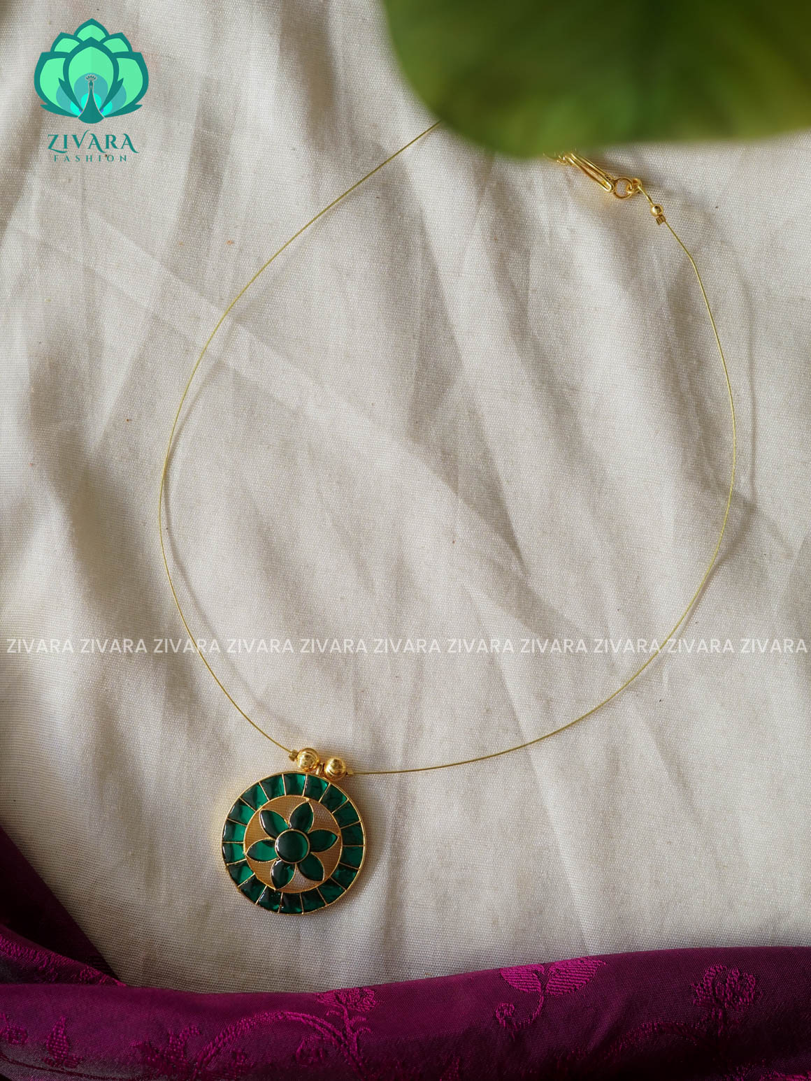 GREEN BIG CIRCLE  TAMARA INVISIBLE MINIMAL ELEGANT HANDMADE NECKLACE WITH BRILLIANT FINISH MOTIFS- ZIVARA FASHION