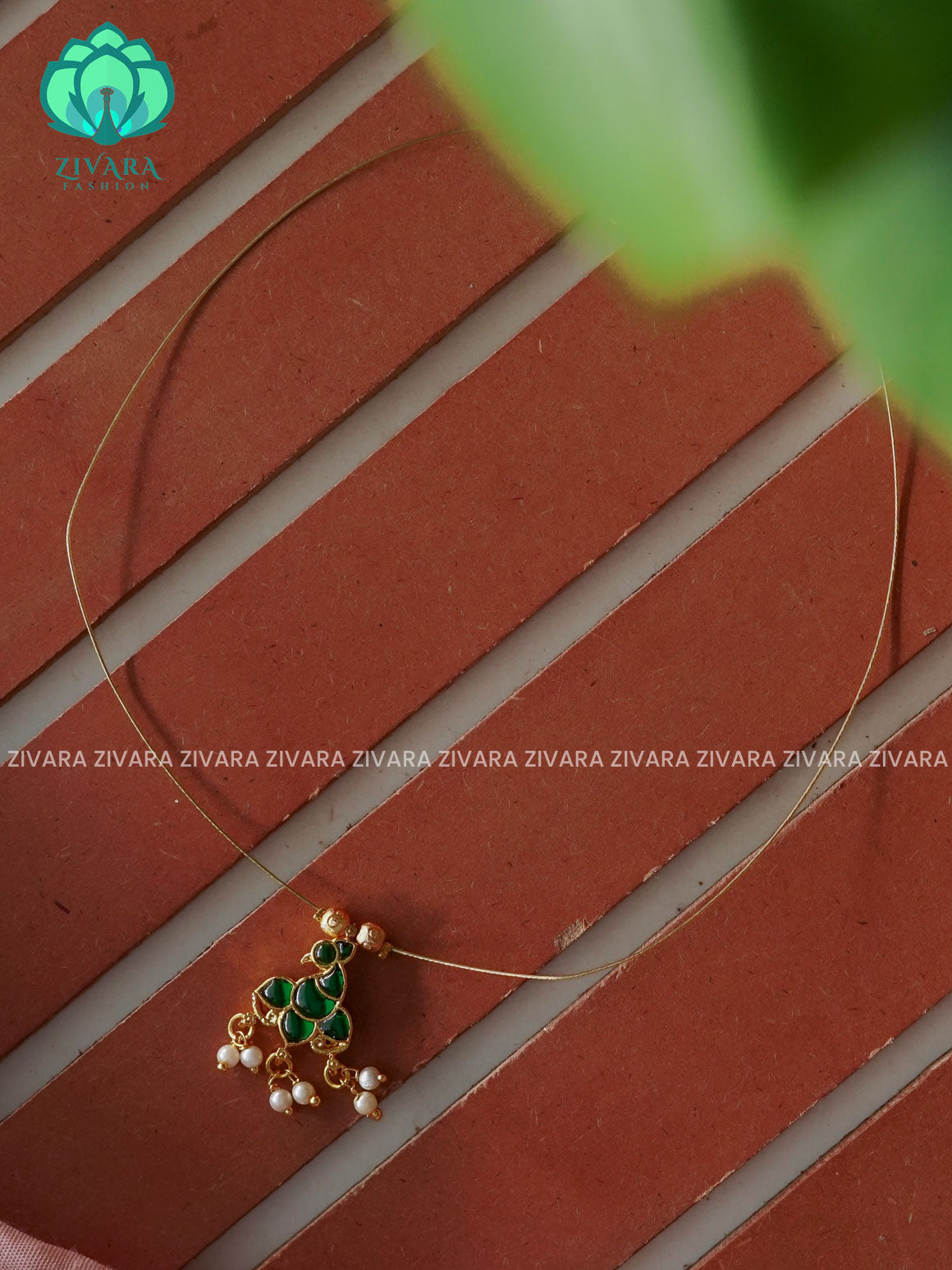 GREEN - STRAIGHT PEACOCK TAMARA - INVISIBLE MINIMAL ELEGANT HANDMADE NECKLACE WITH BRILLIANT FINISH MOTIFS- ZIVARA FASHION
