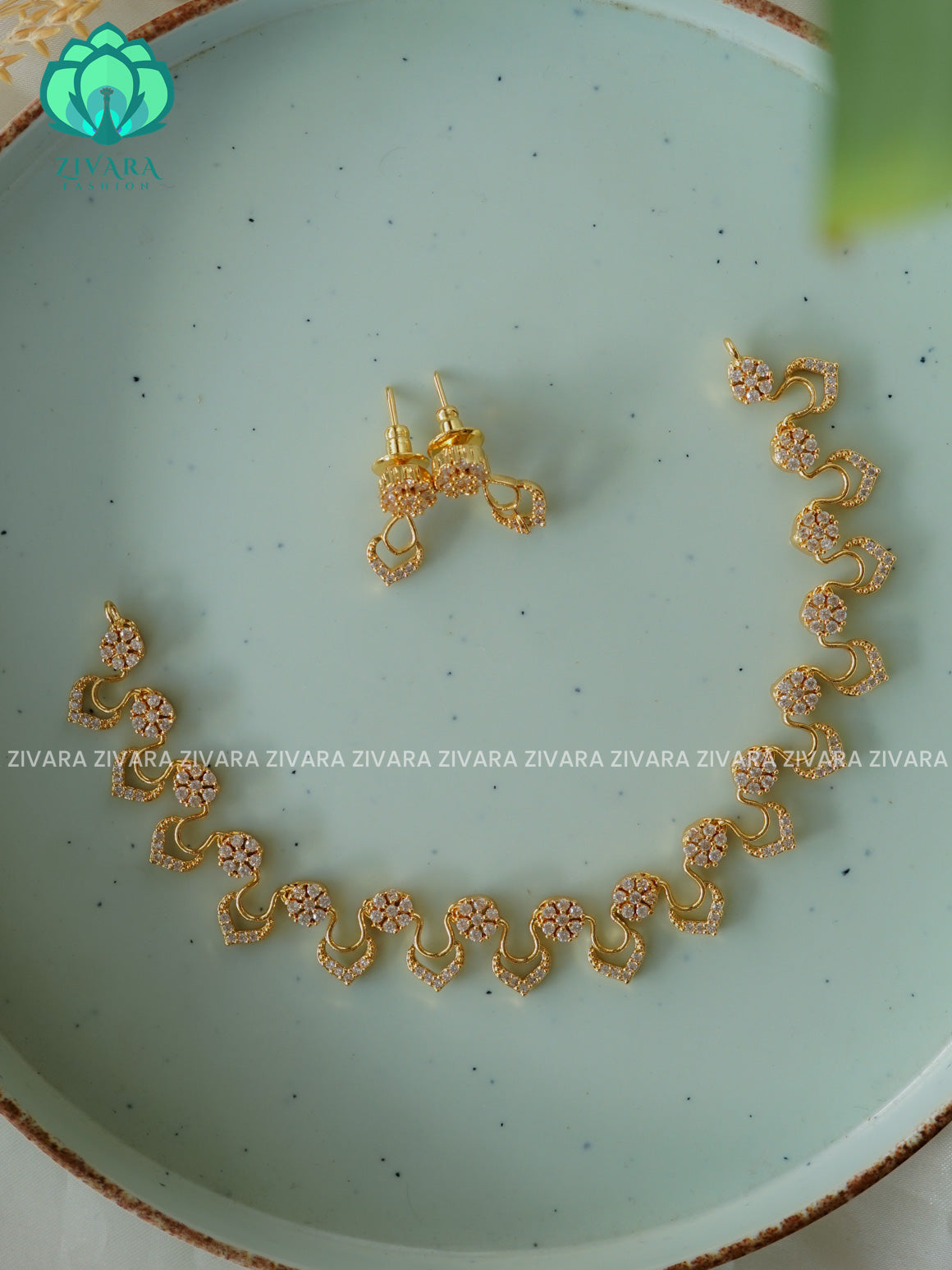 U SHAPE BRIGHT GOLD MICRO POLISH  - stylish and minimal elegant neckwear with earrings- Zivara Fashion