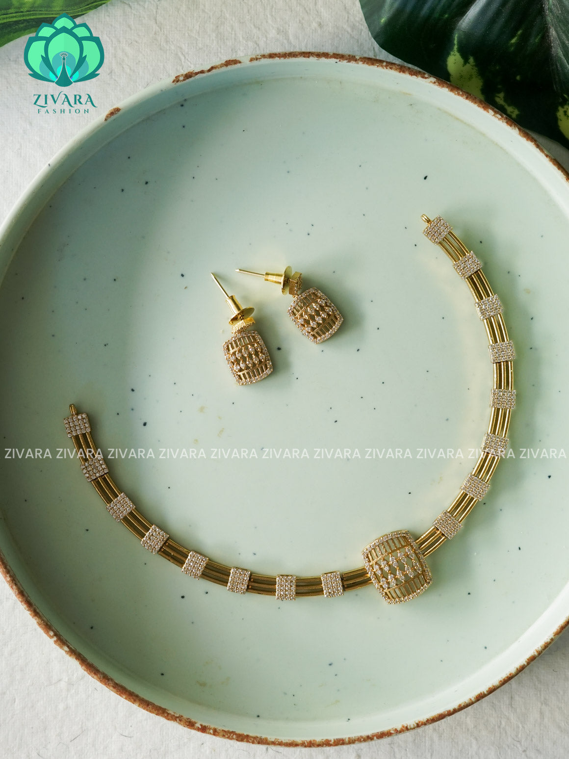 Simple hasli - stylish and minimal elegant neckwear with earrings- Zivara Fashion