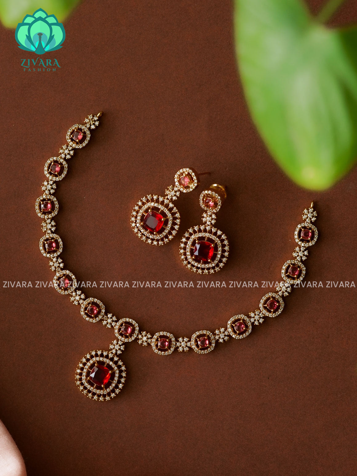 RUBY  - SQUARE PENDANT WITH OVAL MOTIF - stylish and minimal elegant neckwear with earrings- Zivara Fashion