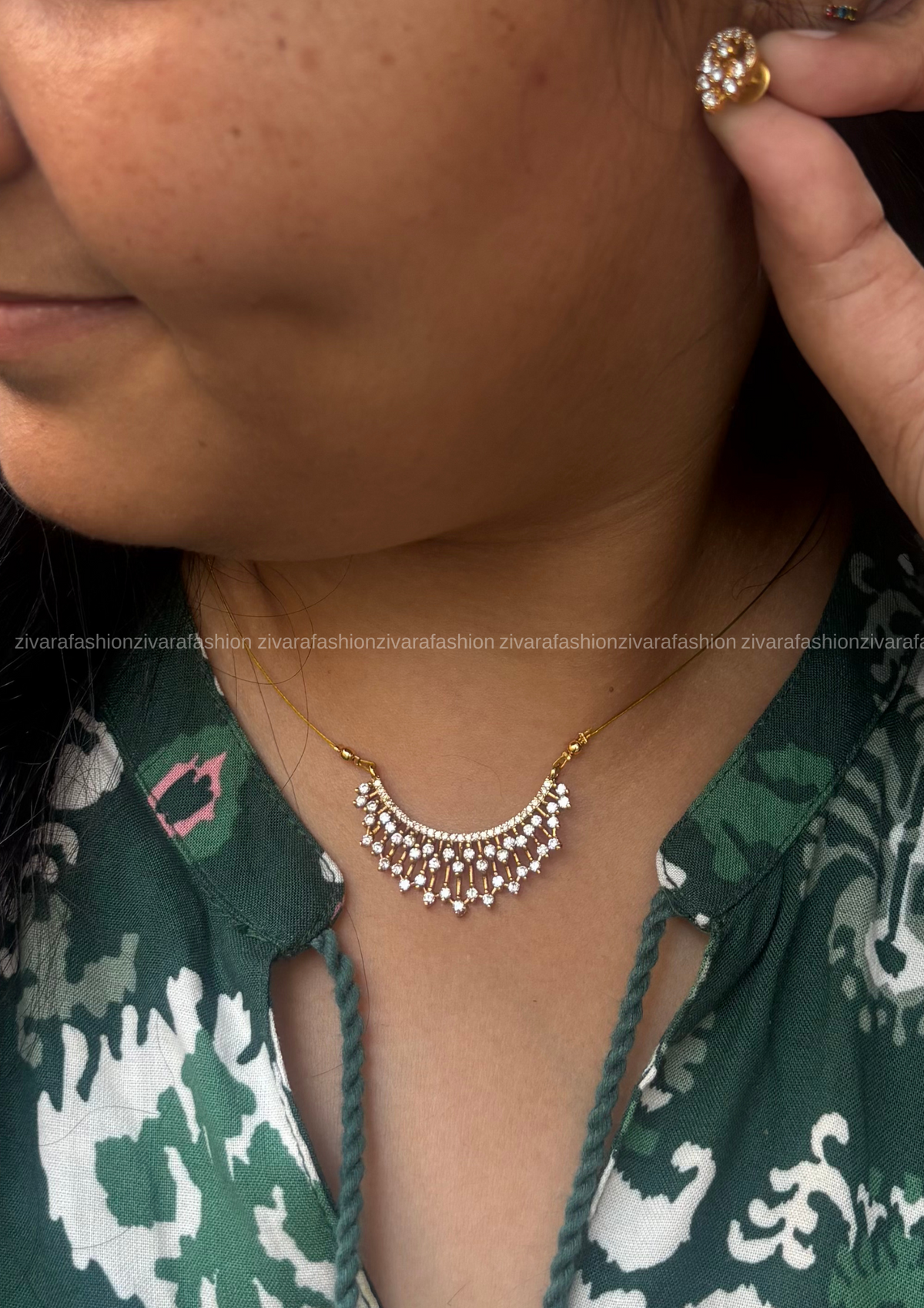 U shape pendant INVISIBLE MINIMAL ELEGANT HANDMADE NECKLACE WITH BRILLIANT FINISH MOTIFS- ZIVARA FASHION